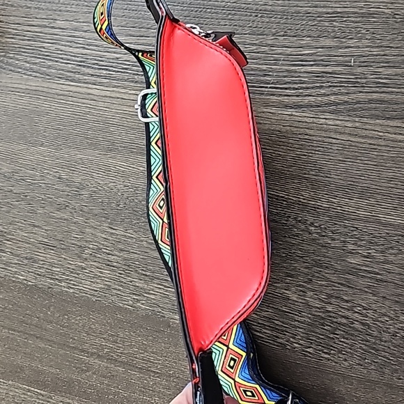 Graffiti Print Wide Shoulder Strap Shoulder Bag Fanny Pack Belt Bag. NWOT - Picture 5 of 14